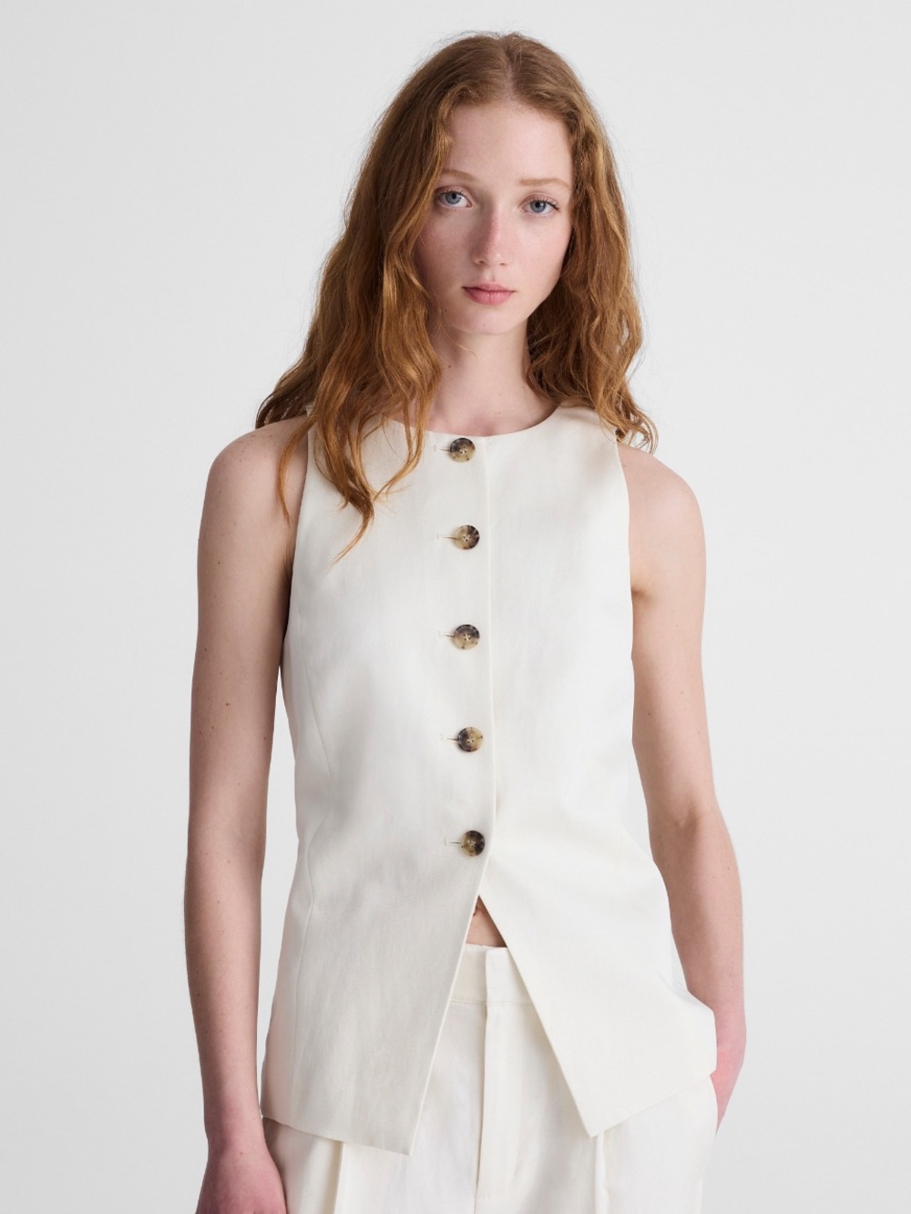 Madewell Crewneck Cutaway Vest in Drapey Twill
